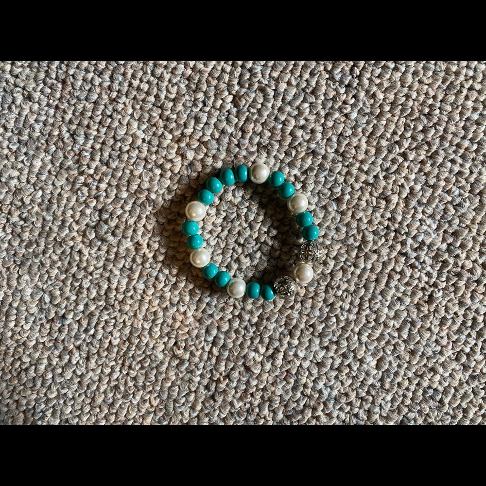 Bracelets - Picture 7 of 13